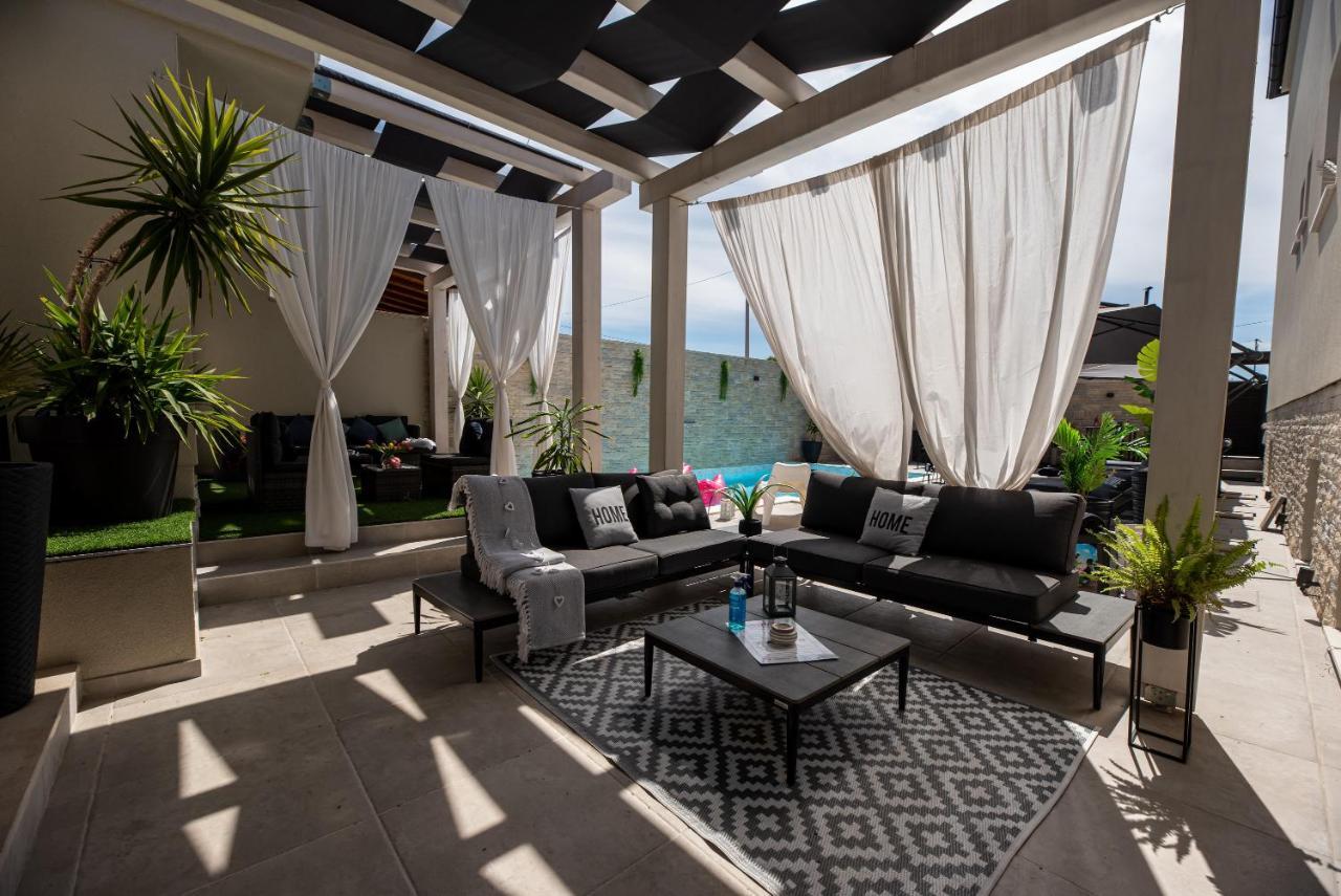 Ferienwohnung Tyra Delux Zadar Exterior foto
