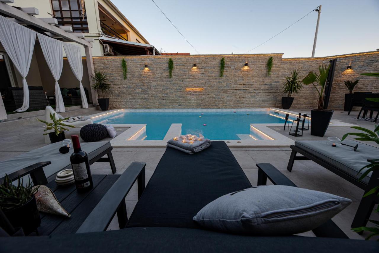Ferienwohnung Tyra Delux Zadar Exterior foto