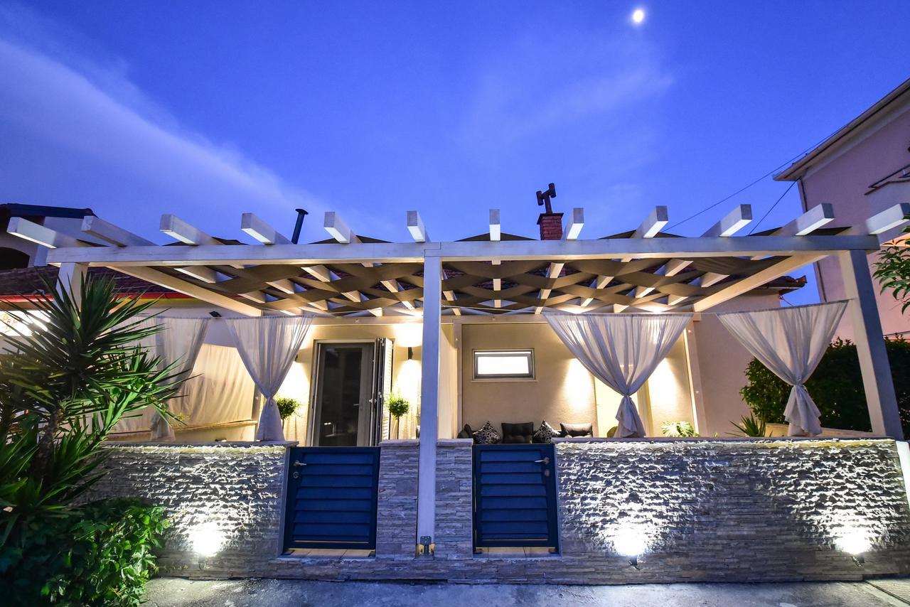 Ferienwohnung Tyra Delux Zadar Exterior foto