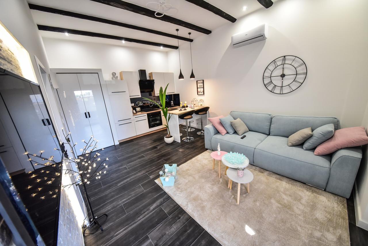 Ferienwohnung Tyra Delux Zadar Exterior foto